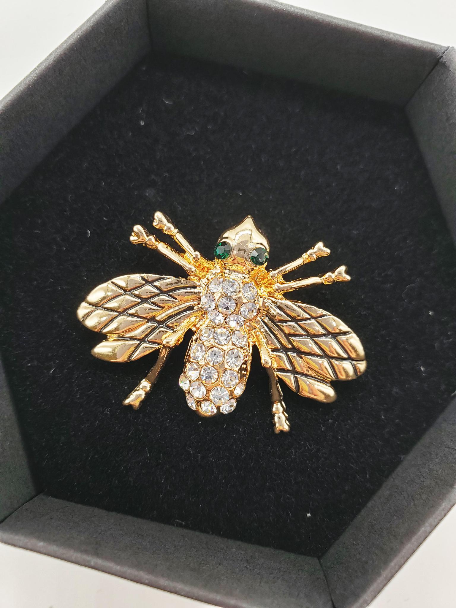 Diamond on sale bee brooch